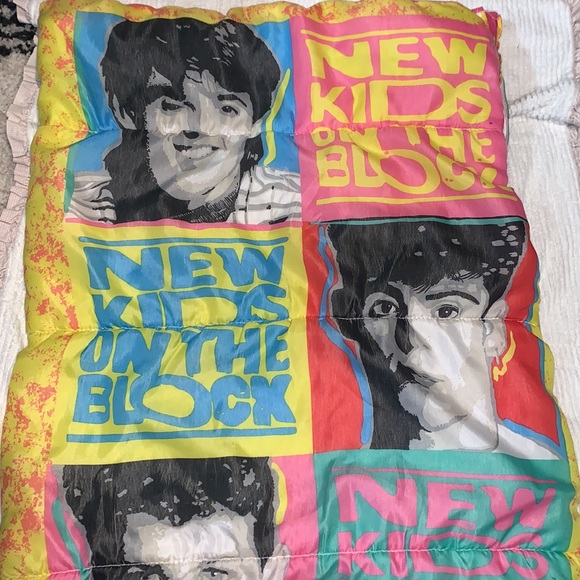 Vintage 1990 New Kids on the Block Sleeping Bag - Picture 2 of 5
